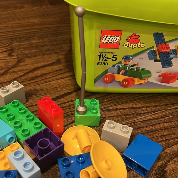 LEGO Duplo Building Set with Storage Bin/Big Bricks Toodler Lego Mega Blocks - Picture 13 of 17